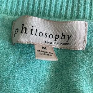 Philosophy medium pistachios green vneck sweater